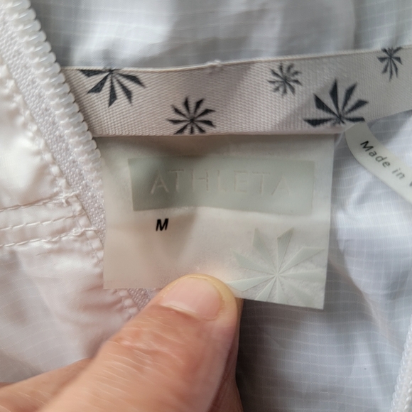Athleta Windbreaker Jacket  in White Size M - Picture 2 of 6